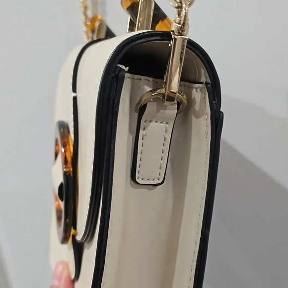 TOPSHOP Capri Buckle Crossbody Bag in Beige, Tortoise Shell Details, Gold Chain - Picture 6 of 16